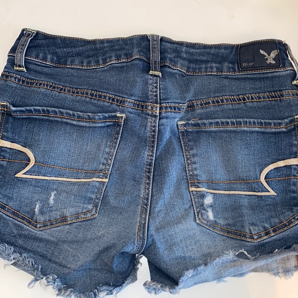American Eagle Shorts - Picture 2 of 4